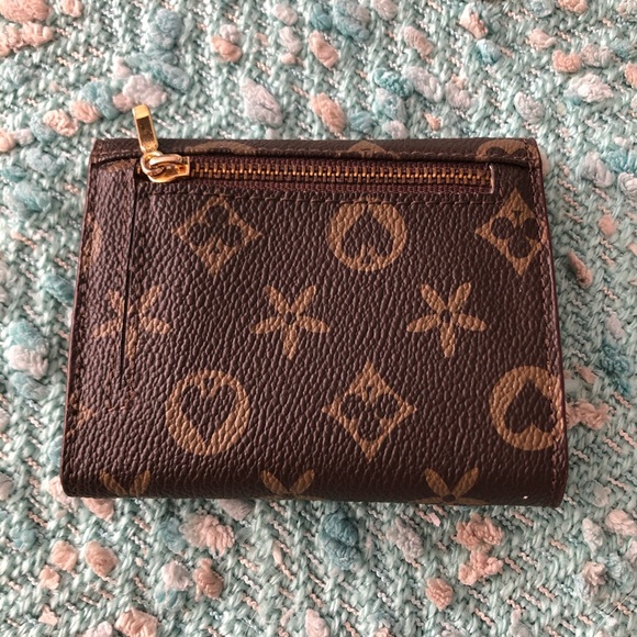 Brown wallet - Picture 3 of 9